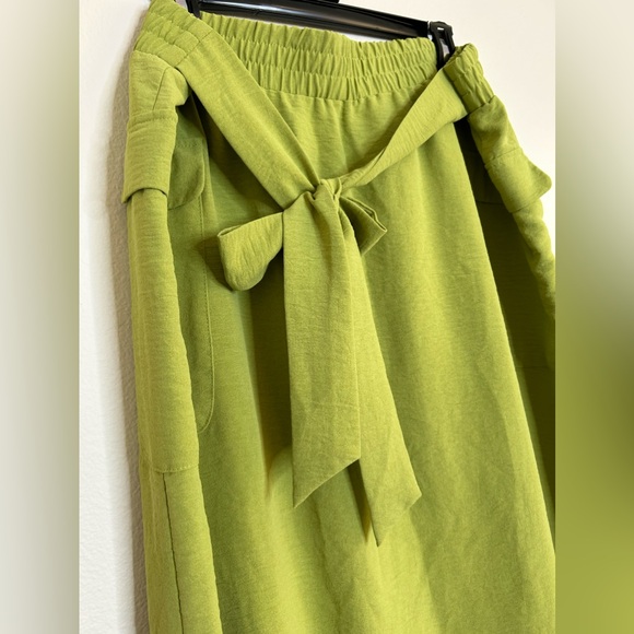 New York Clothing Co - Lime Green - Long Skirt- No Pockets- With Tie, Worn Twice - Picture 1 of 6